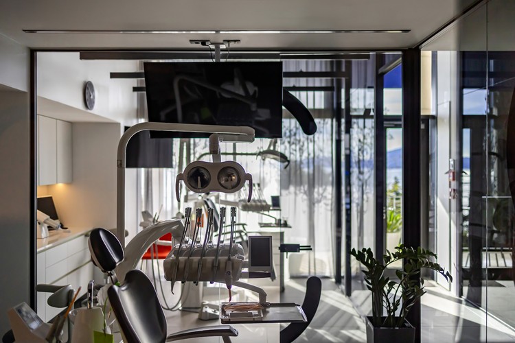 Dentico galerija Nova 28