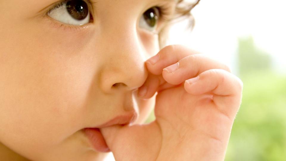 Navike koje štete dječjim zubima: Sisanje palca, cuclanje i šećeri