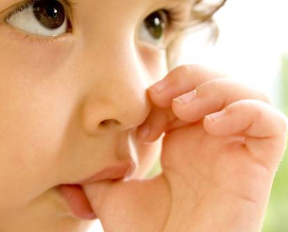 Navike koje štete dječjim zubima: Sisanje palca, cuclanje i šećeri
